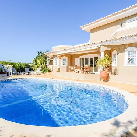 Hébergement de vacances Ferienvilla Casa Rita Mit Privatem Pool By Interhome *